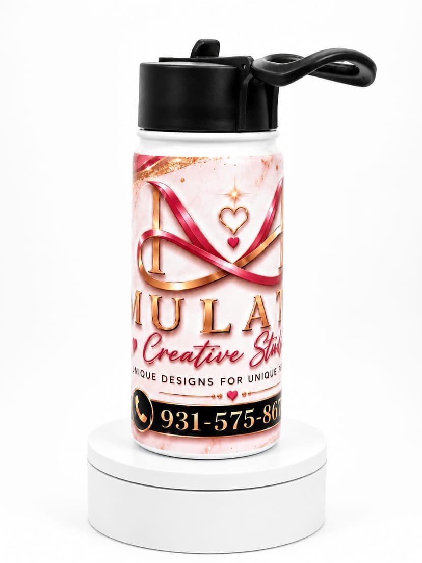 Botella personalizada con el logo de Mulata Creative Studio
